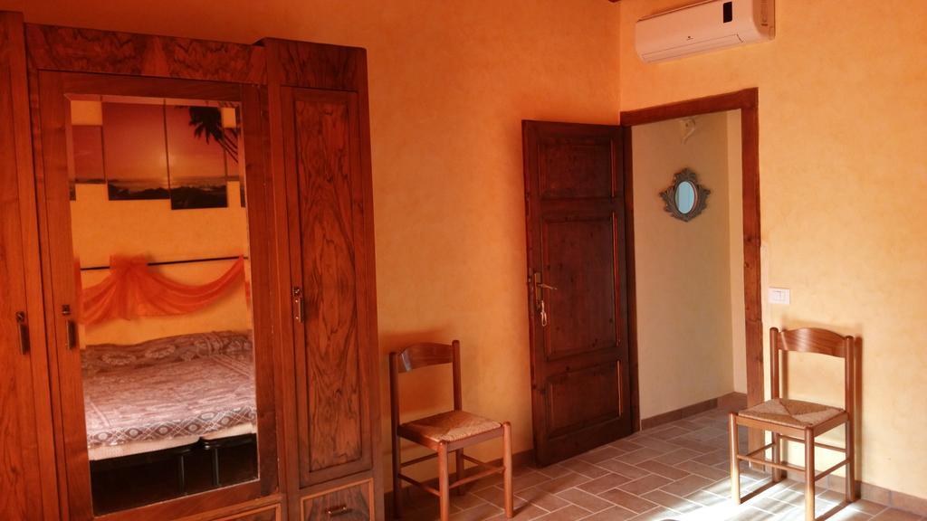 Dirindello House Trasimeno Apartment Magione Room photo